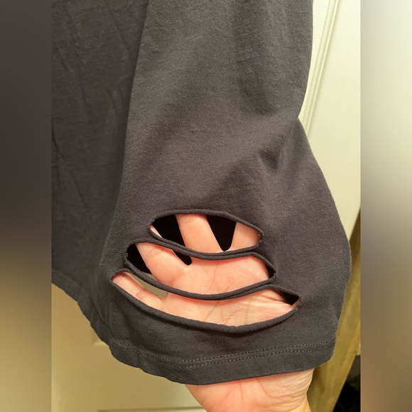 Torrid Goddess Relaxed Fit Heritage Distressed Tee. Size 1 - Picture 5 of 13